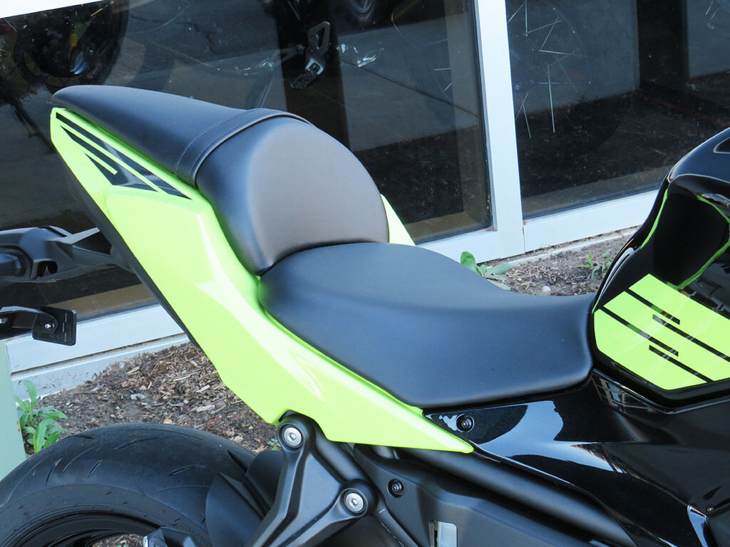 2026 Kawasaki Ninja 650 Metallic Yellowish Green