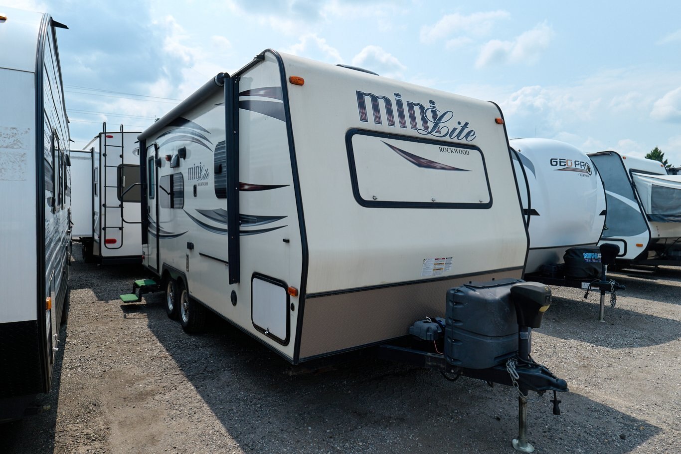 2015 Forest River Rockwood Mini LITE 2109S