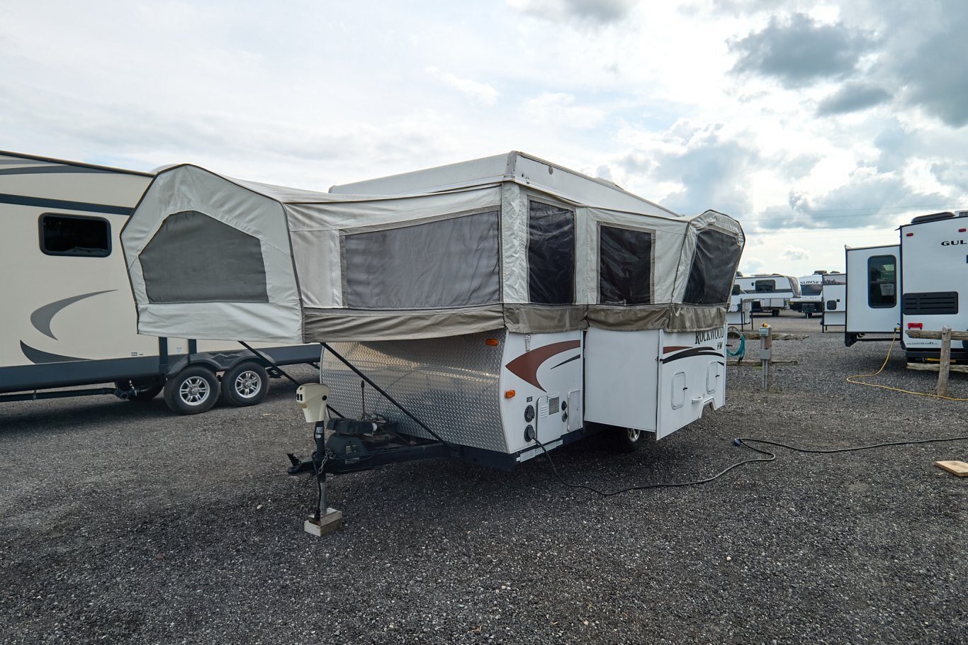 2011 Forest River Rockwood HW276