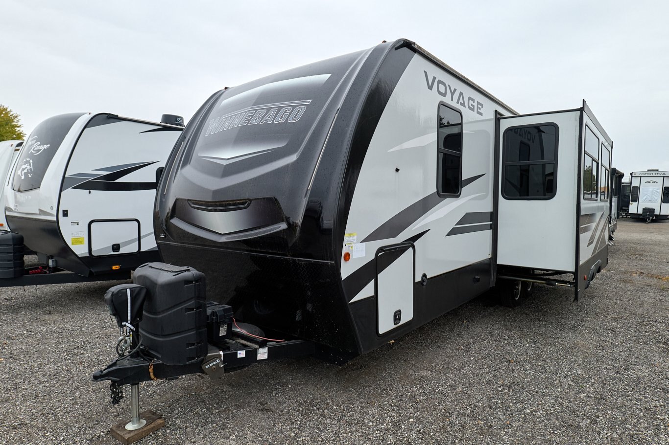 2022 Winnebago Voyage  V2831RB