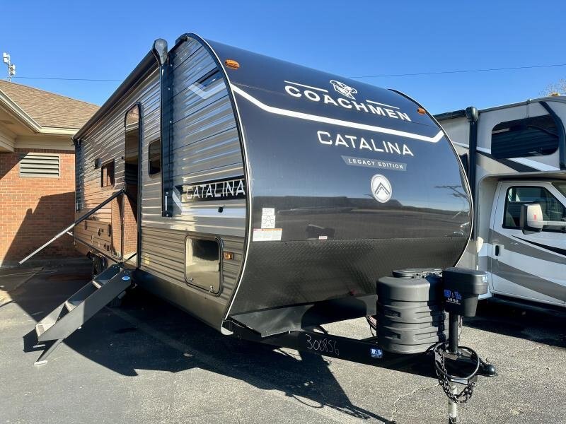 2025 Coachmen Catalina Legacy Edition 243RBS