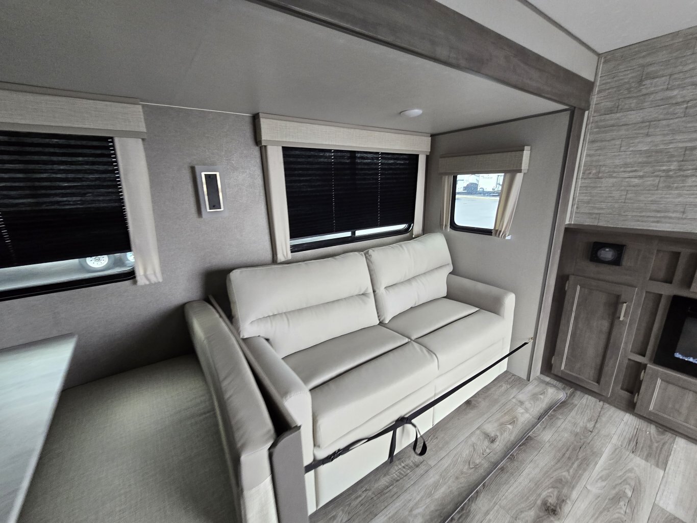 2025 COACHMEN CATALINA 40BHTS