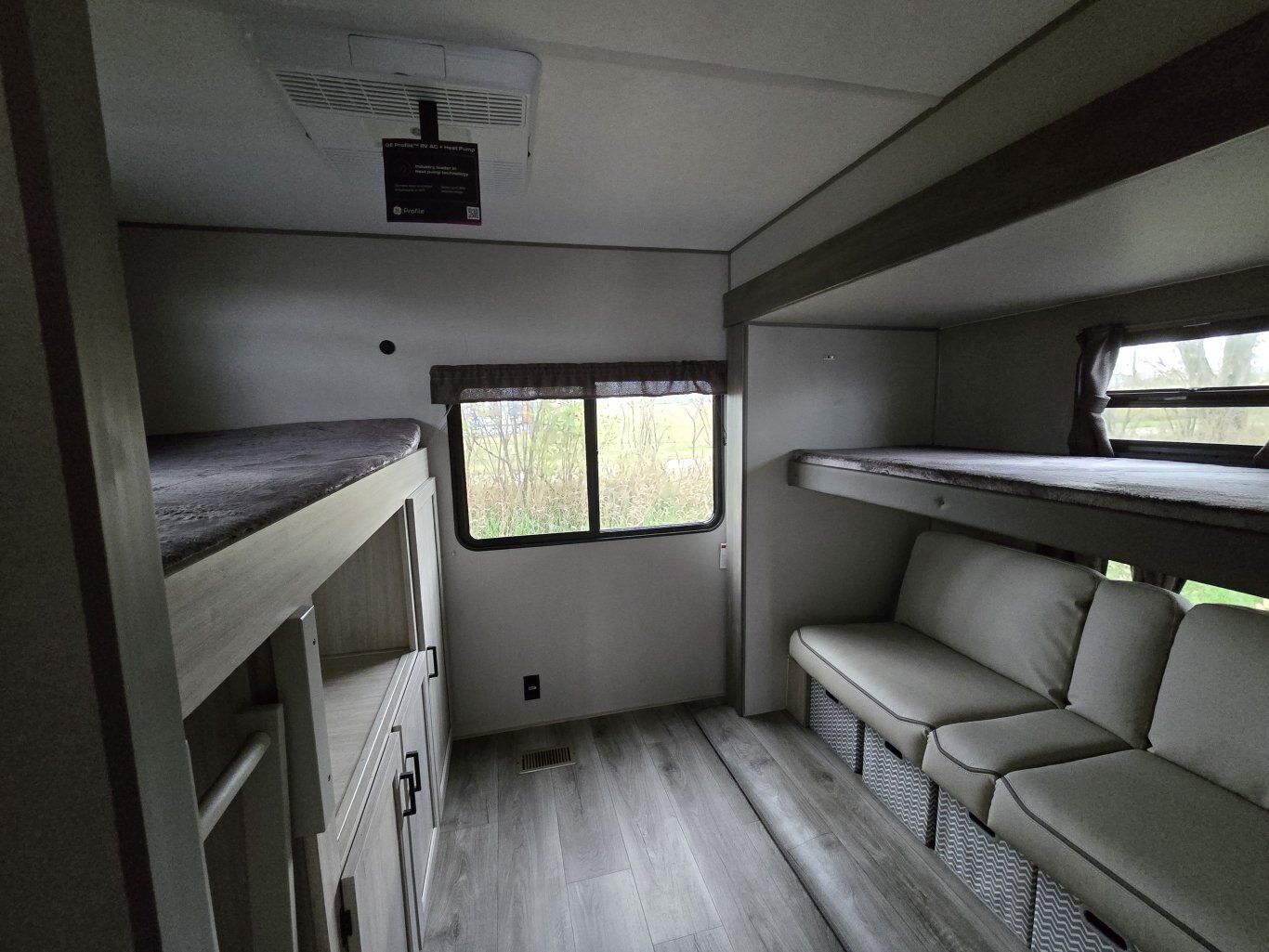 2025 COACHMEN CATALINA 40BHTS