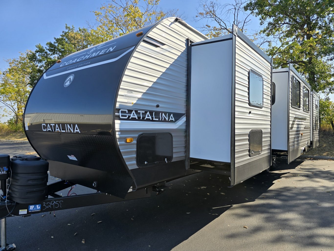 2025 Coachmen Catalina Legacy Edition 343BHTS