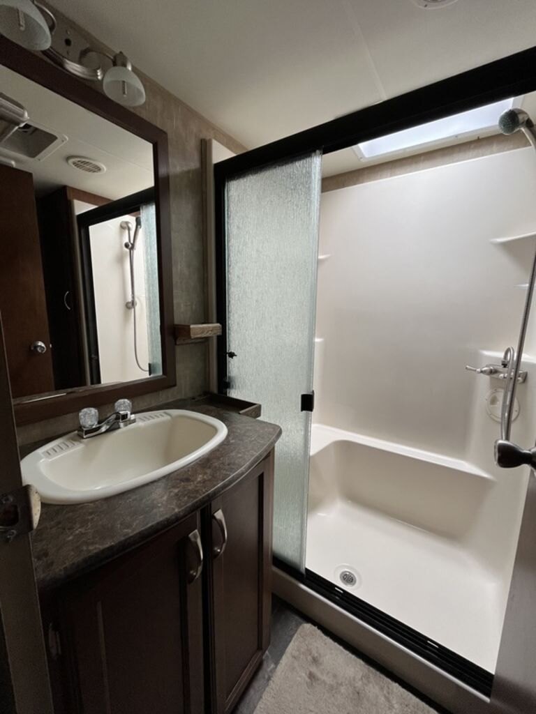 2015 KZ RV D296RL