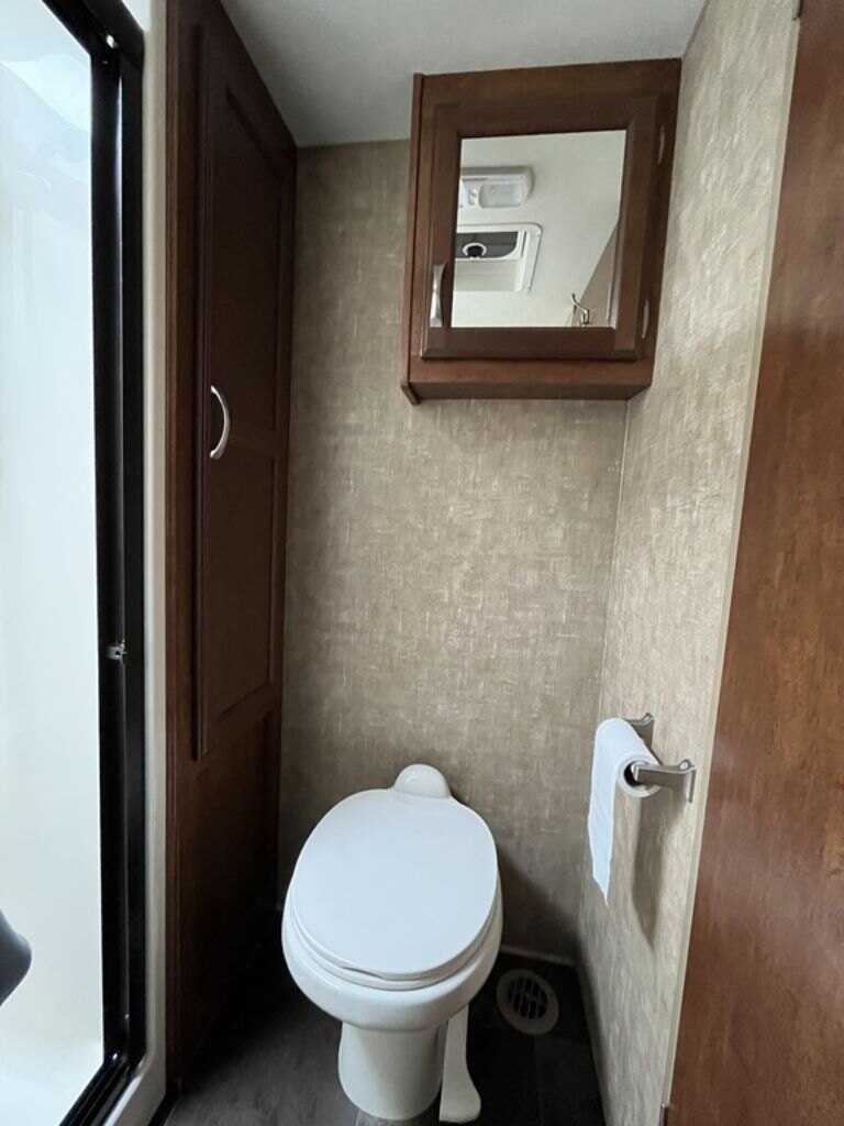 2015 KZ RV D296RL