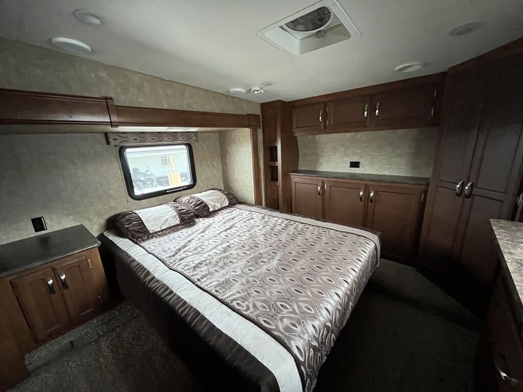 2015 KZ RV D296RL