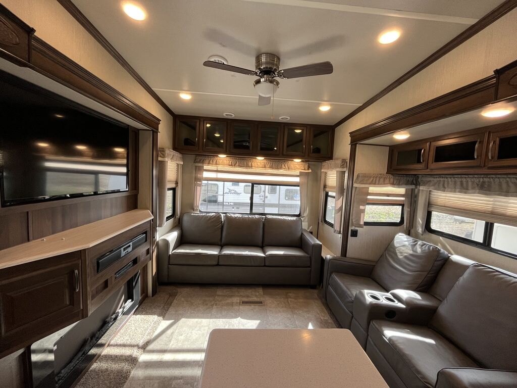 2018 Palomino Columbus Compass 378MBC