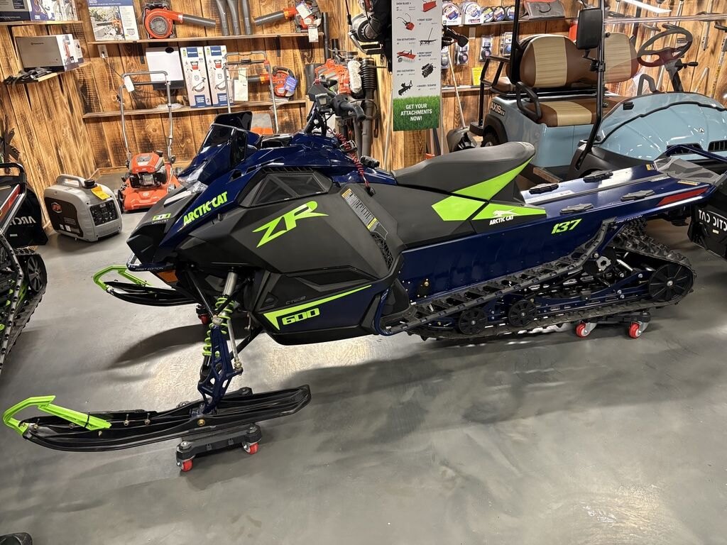 2025 Arctic Cat ZR 600 137/1.25 First Edition