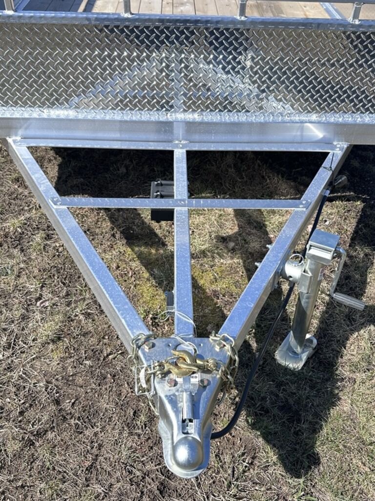 63183872 4