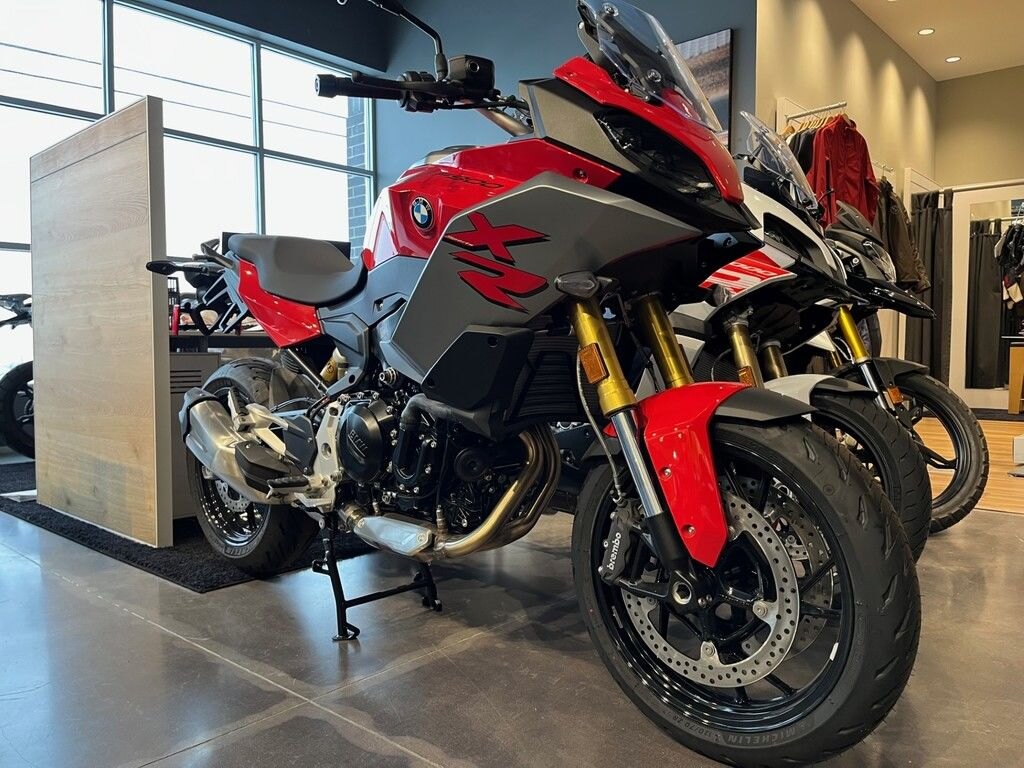 2021 BMW F 900 XR Racing Red