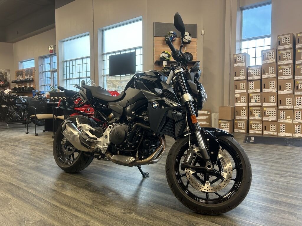 2024 BMW F 900 R Triple black