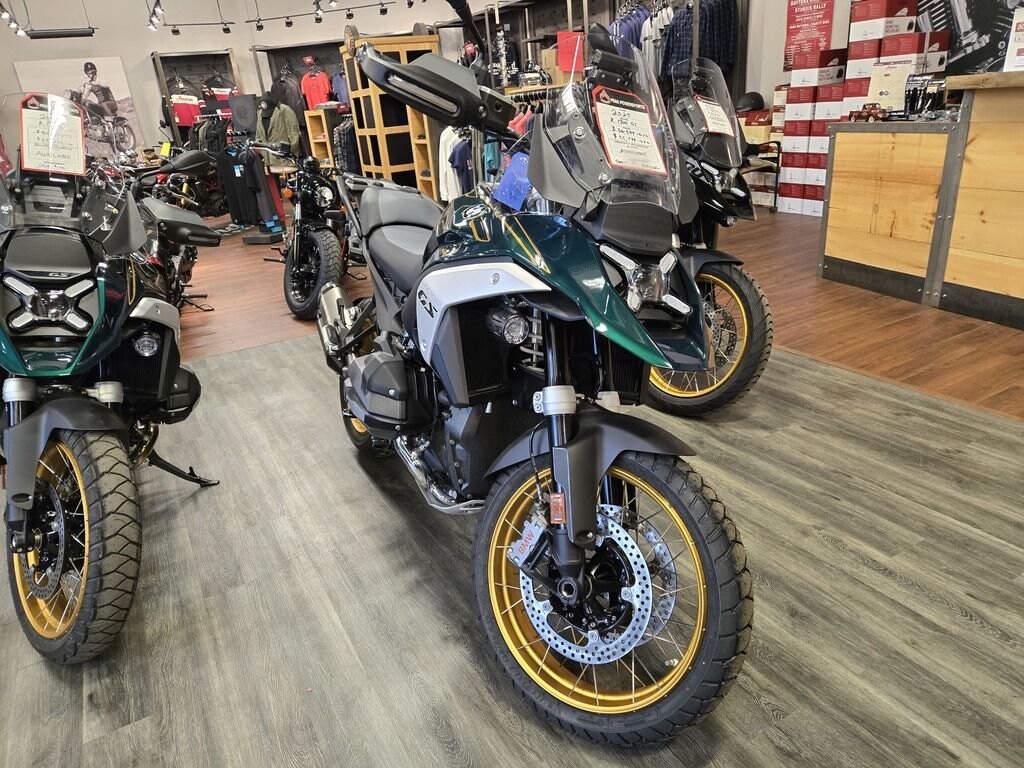 2026 BMW R 1300 R Exclusive