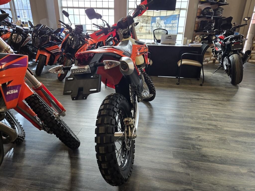 2026 KTM 390 Enduro R