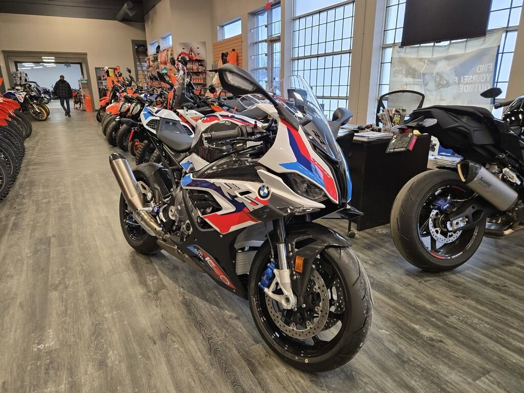 2021 BMW S 1000 RR Light White/Racing Blue Metallic/Racing Red