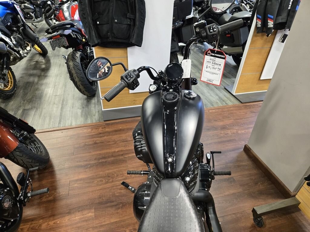 2022 Indian Motorcycle Chief Dark Horse Black Smoke