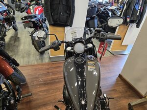 2024 Indian Motorcycle Sport Chief Granite Gray