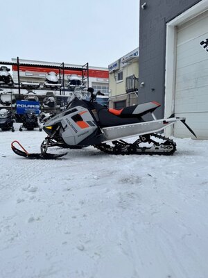 2025 Polaris 550 INDY Sport