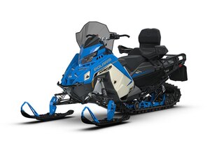 2027 Polaris 650 Voyageur Adventure Ultimate 155 1.6 Matte Silver Quartz / Velocity Blu