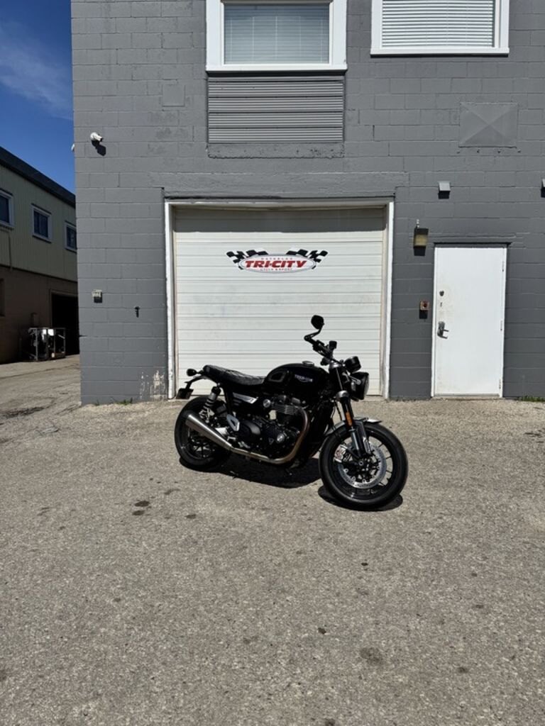2022 Triumph Speed Twin Jet Black