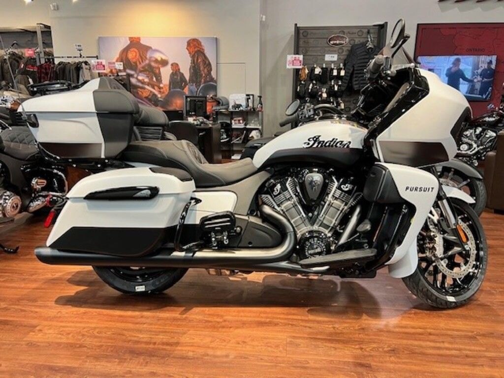 2024 Indian Motorcycle Pursuit Dark Horse w/PowerBand Audio Pkg Icon Ghost White Metallic Smoke