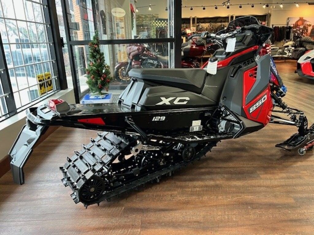 2024 Polaris 850 Indy XC 129 Indy Red