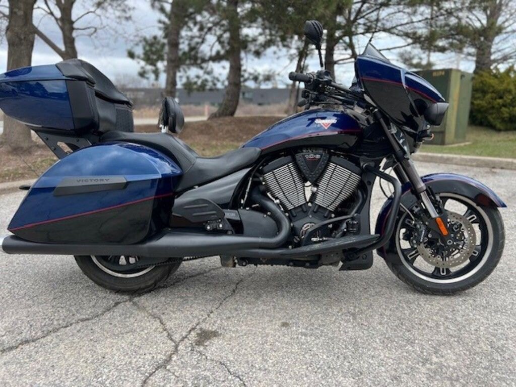 Review Victory Cross Country Touring 2014 Victory Motorcycles