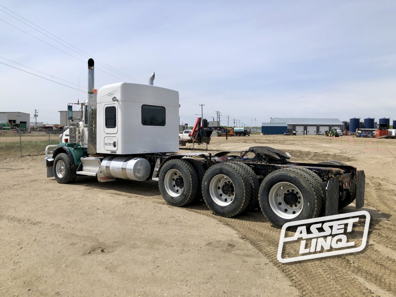 2015 Kenworth T800 Tridrive Truck Tractor