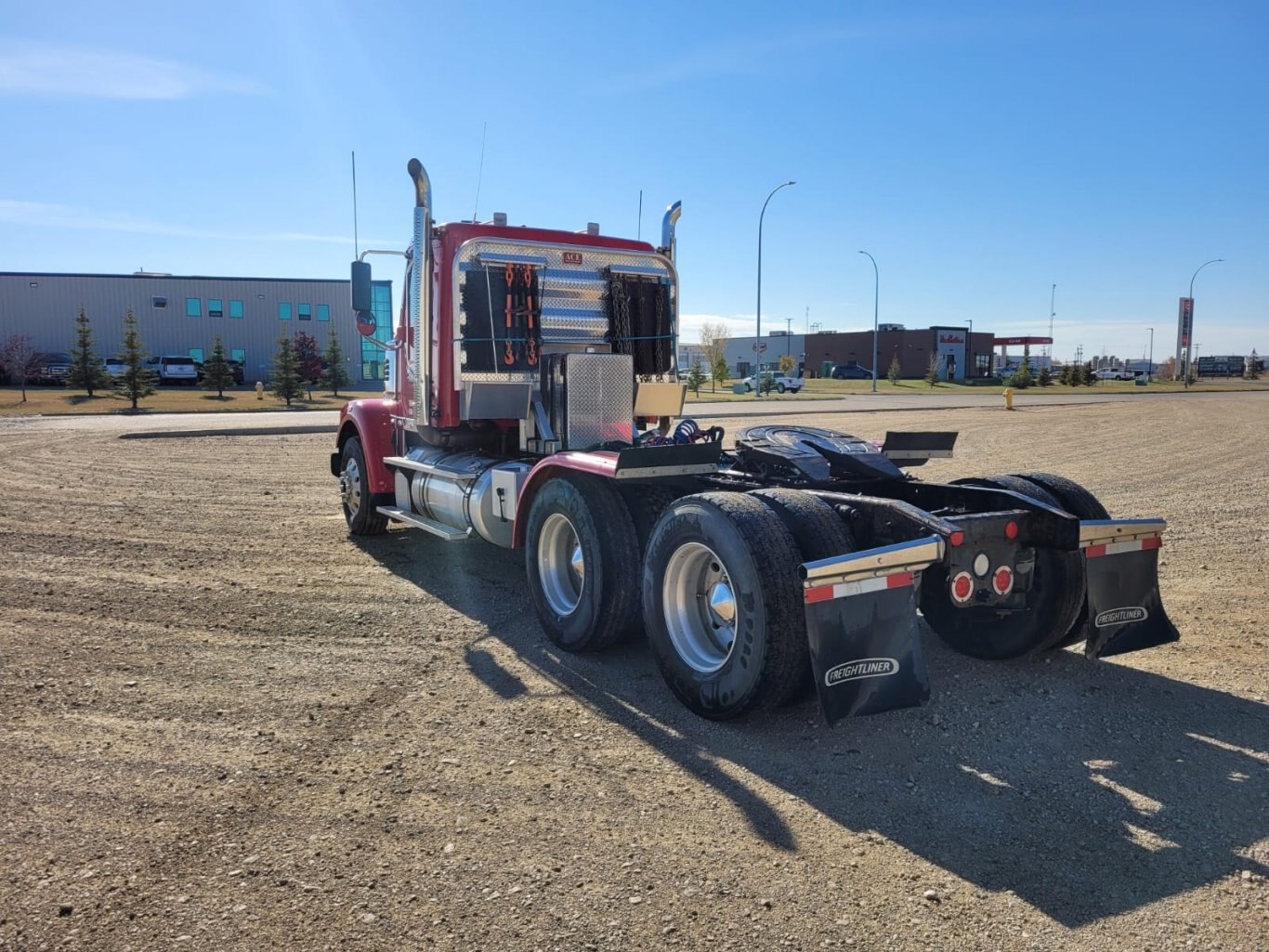 2015 Freightliner Coronado SD122