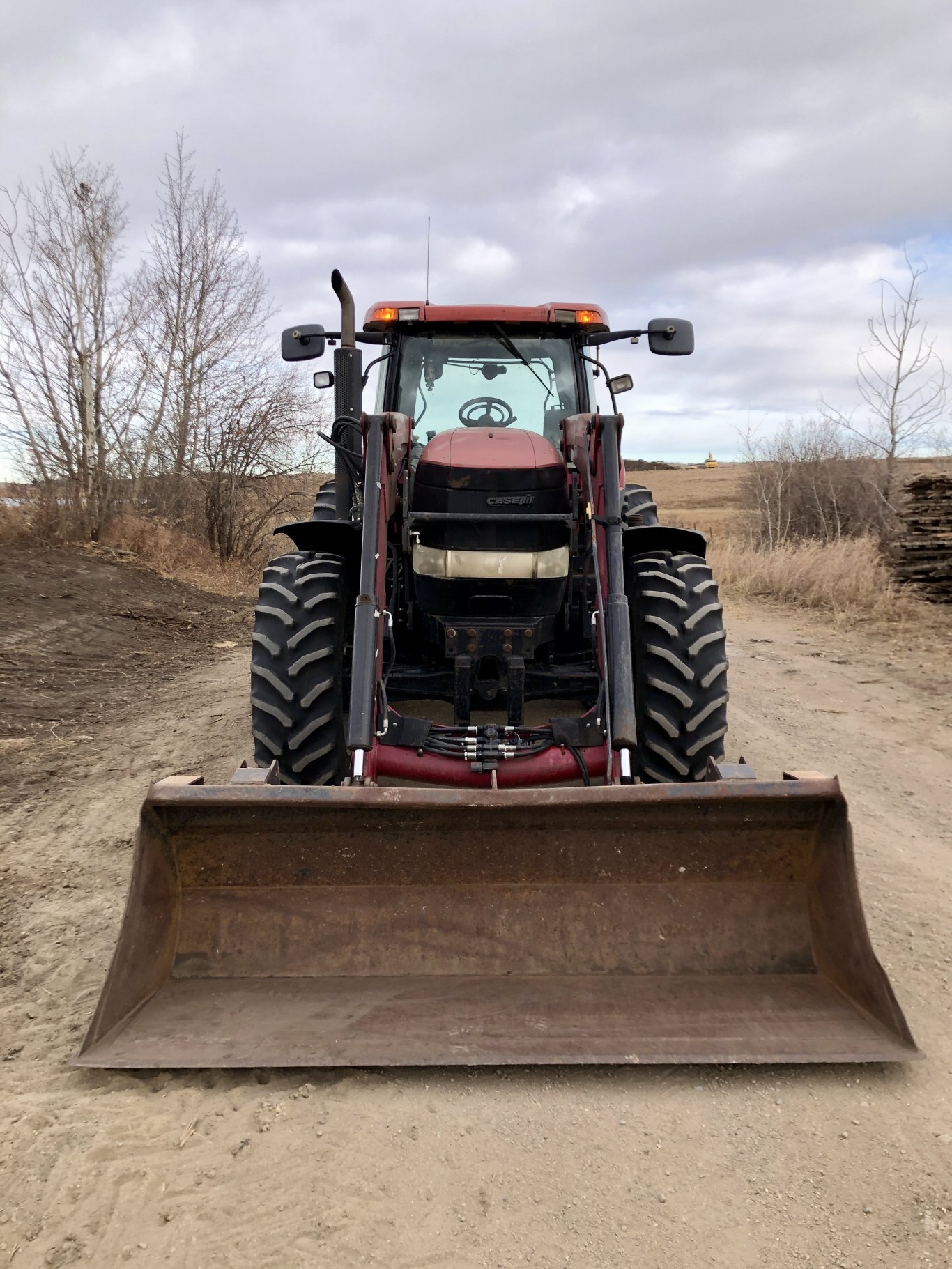 2007 Case IH Puma 165 MFWD Tractor w/ FEL