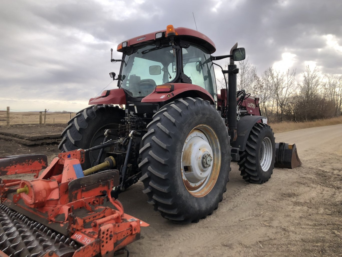 2007 Case IH Puma 165 MFWD Tractor w/ FEL