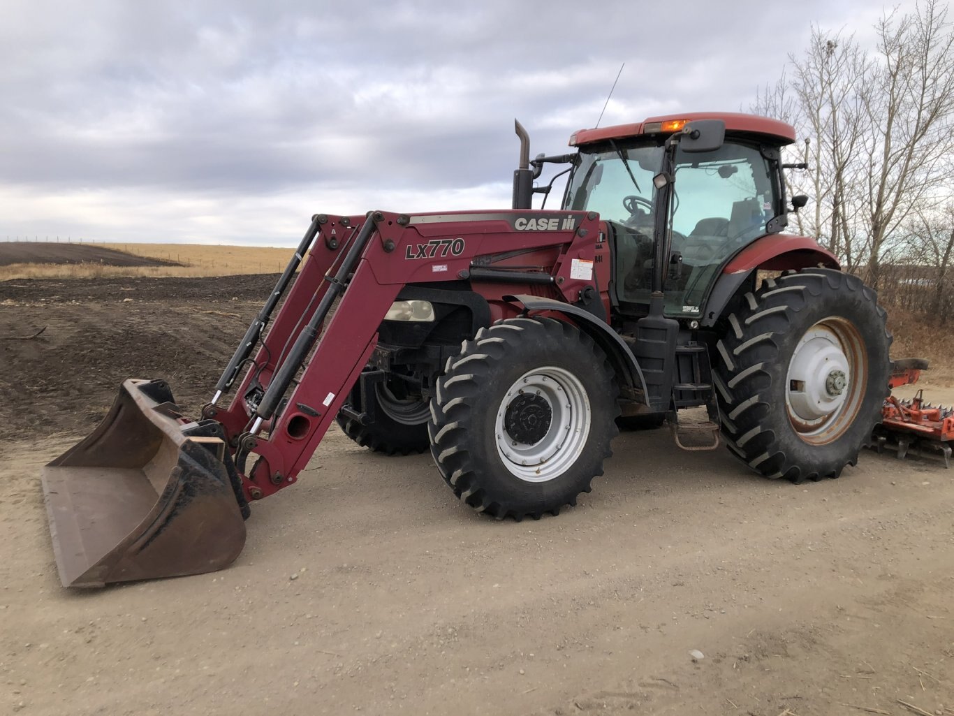 2007 Case IH Puma 165 MFWD Tractor w/ FEL