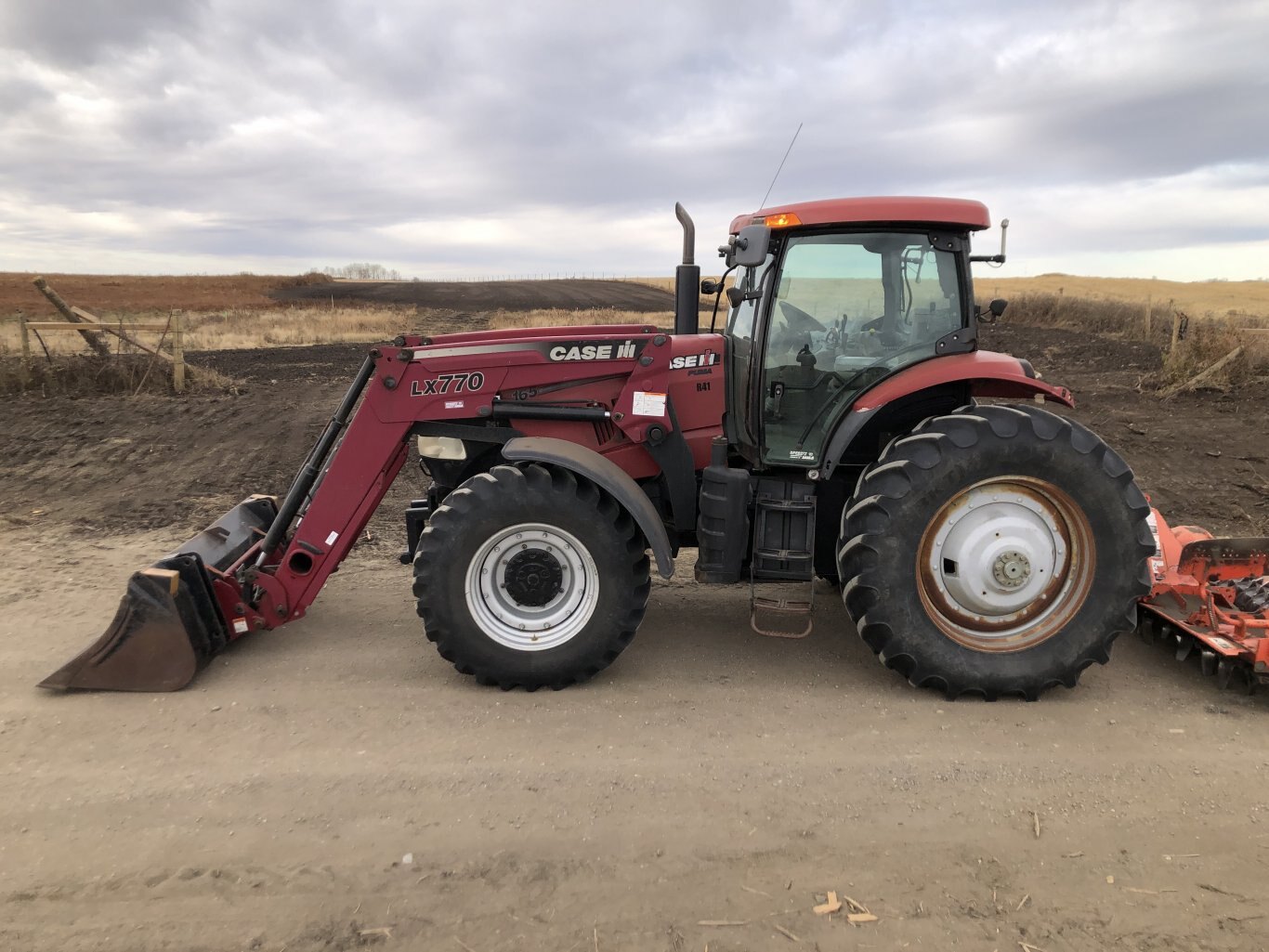 2007 Case IH Puma 165 MFWD Tractor w/ FEL