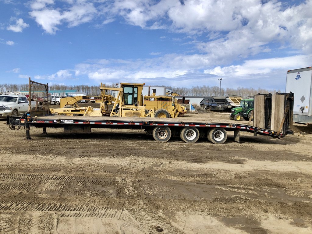 2008 Felling 9 x 35 Tridem Trailer 10 Ft Folding Ramps