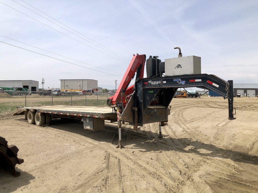 2009 Load Max Gooseneck w/ Fassi F65 Knuckle Picker Trailer