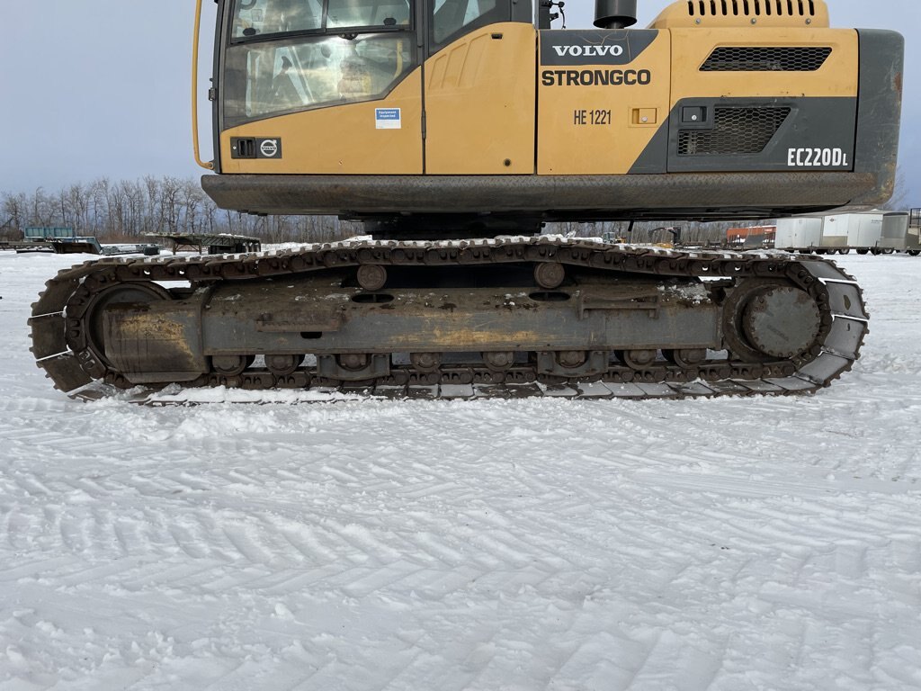 2012 Volvo EC220DL Excavator w/ Thumb