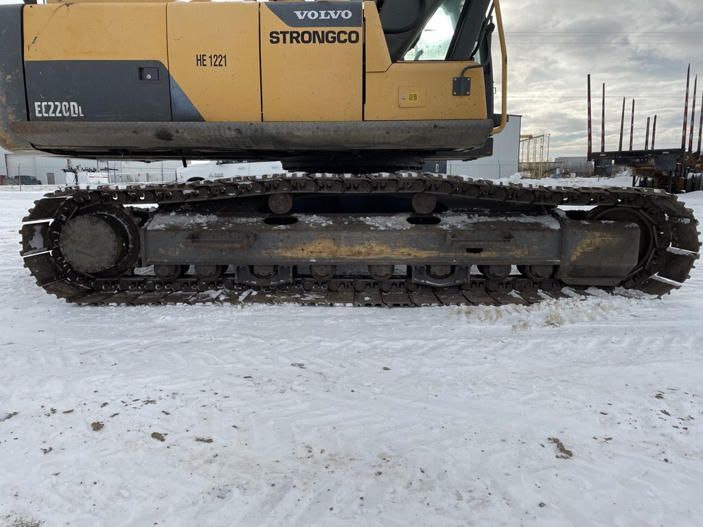 2012 Volvo EC220DL Excavator w/ Thumb