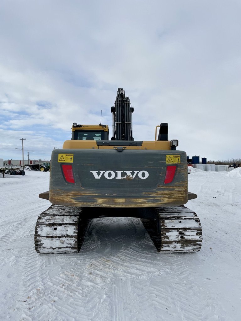 2012 Volvo EC220DL Excavator w/ Thumb