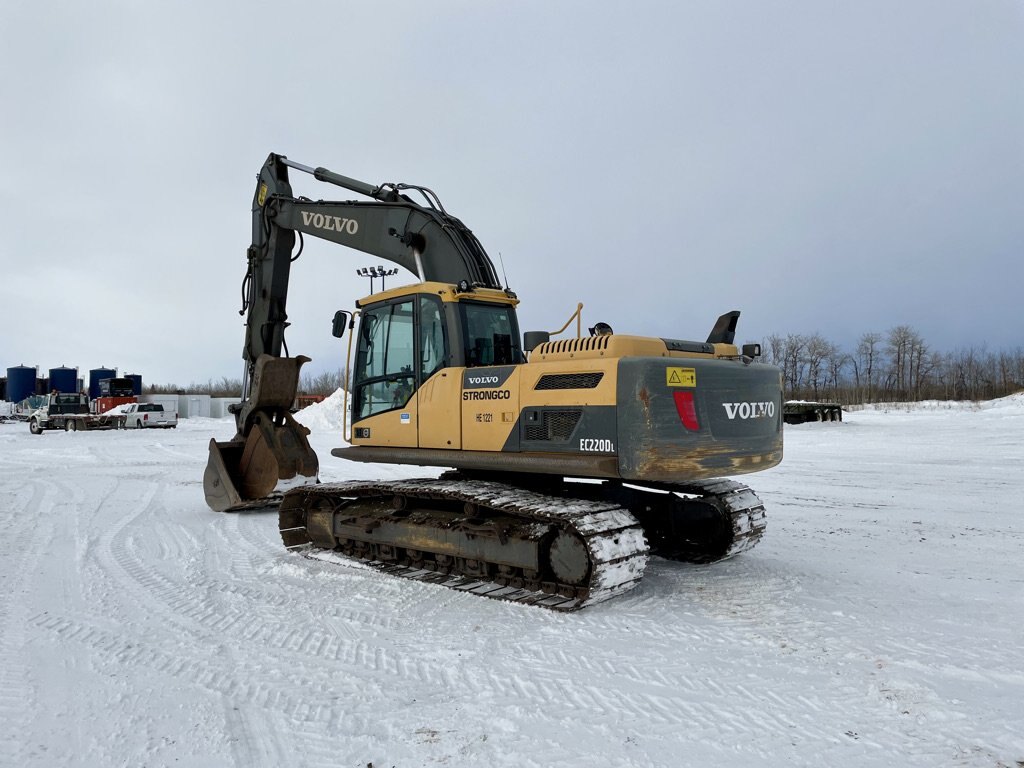 2012 Volvo EC220DL Excavator w/ Thumb