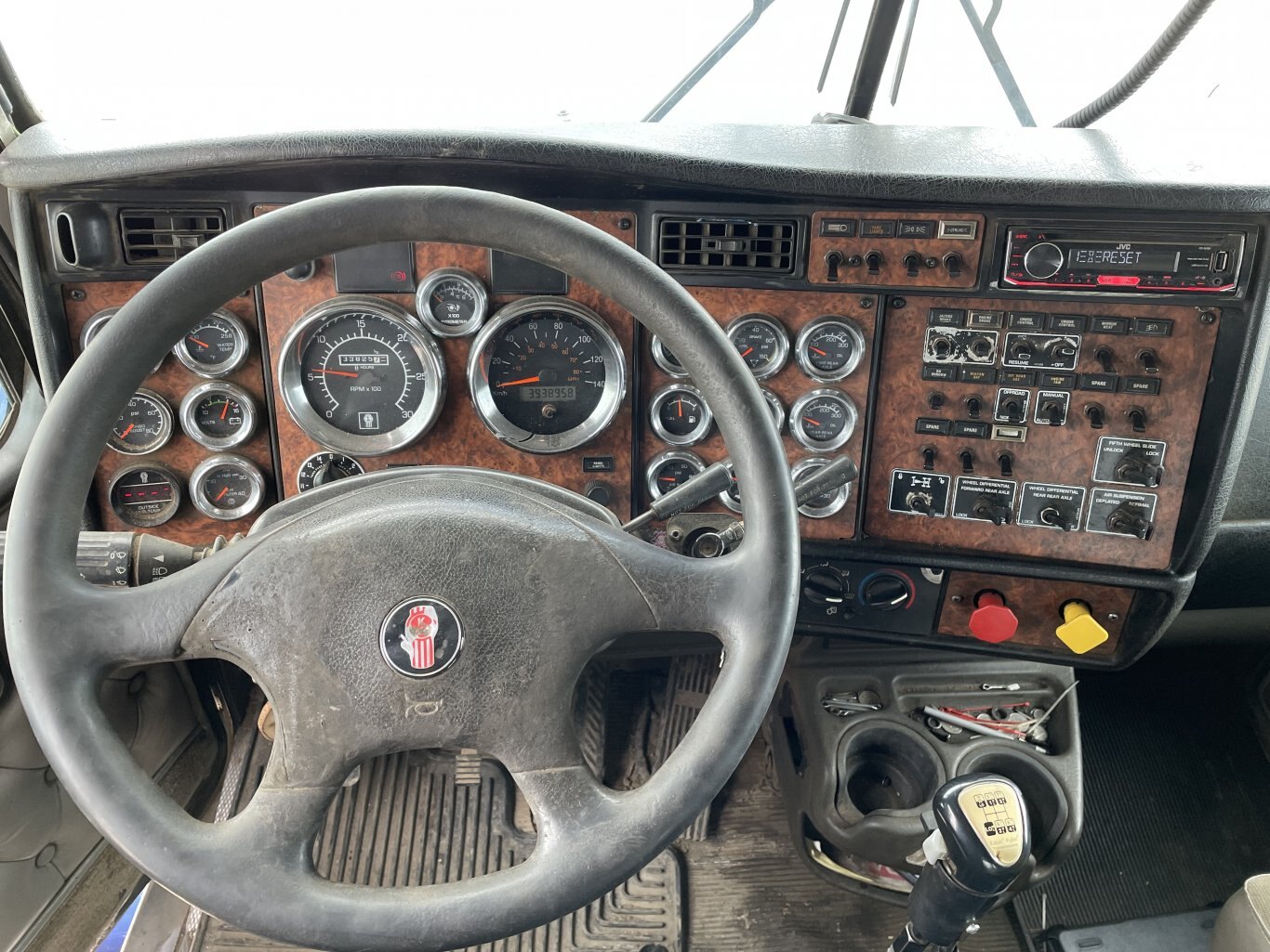 2006 Kenworth C500 T/A Winch Tractor Truck