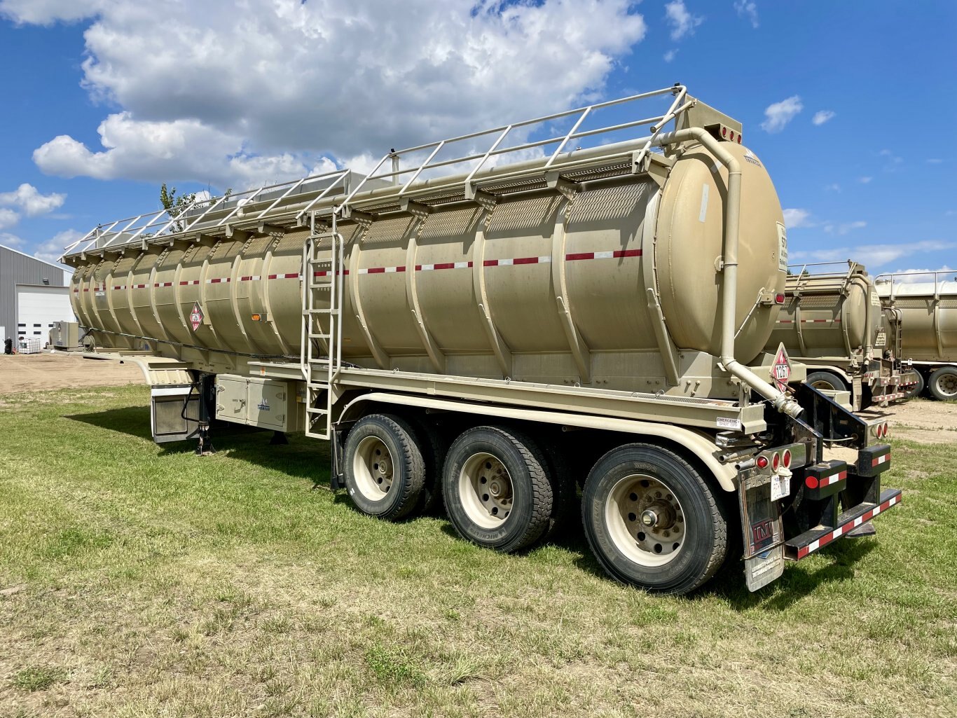 2015 Tremcar 407 42m3 Aluminum Tridem Tank Trailer