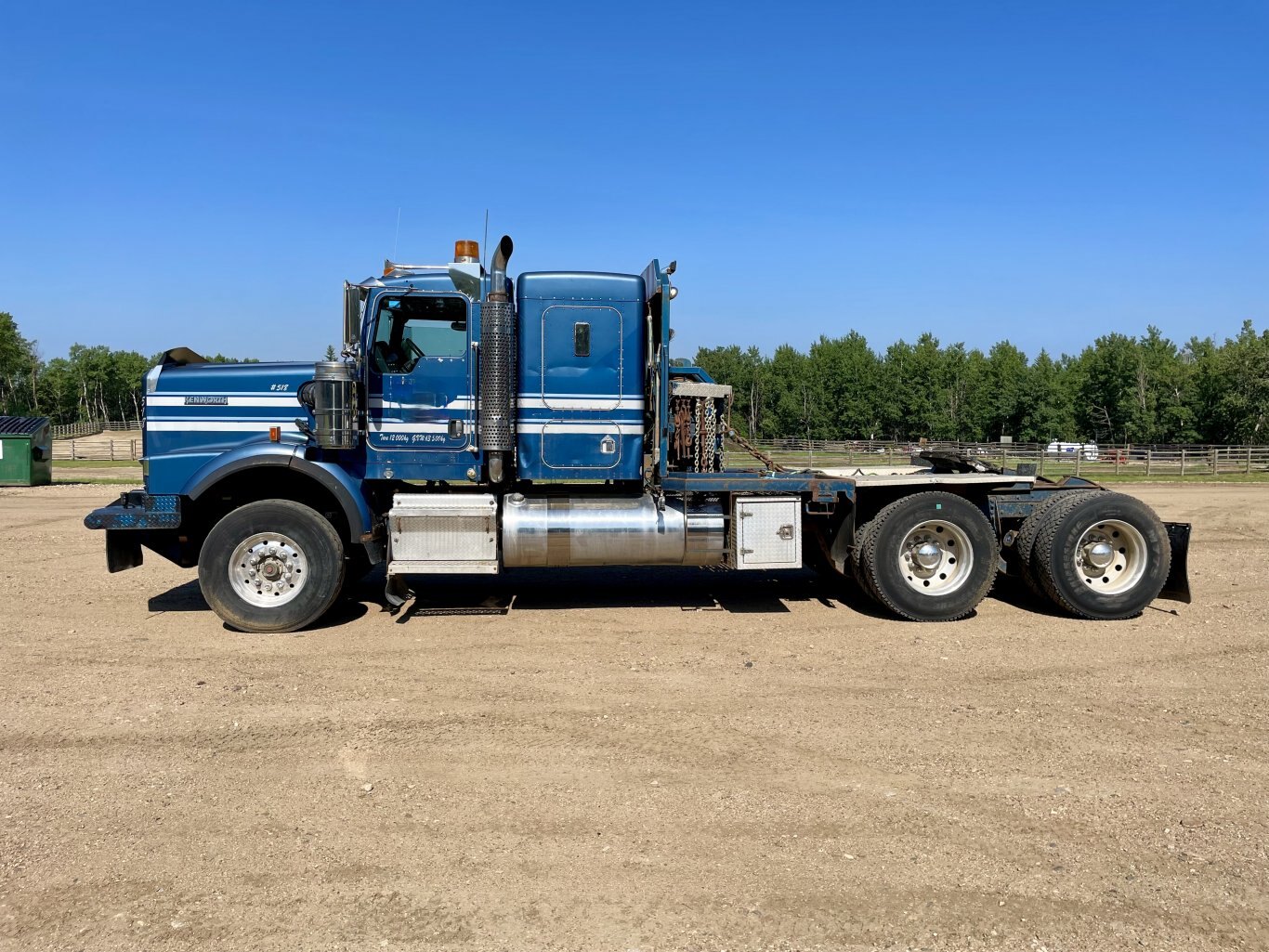 2005 Kenworth C500B T/A Winch Tractor Truck