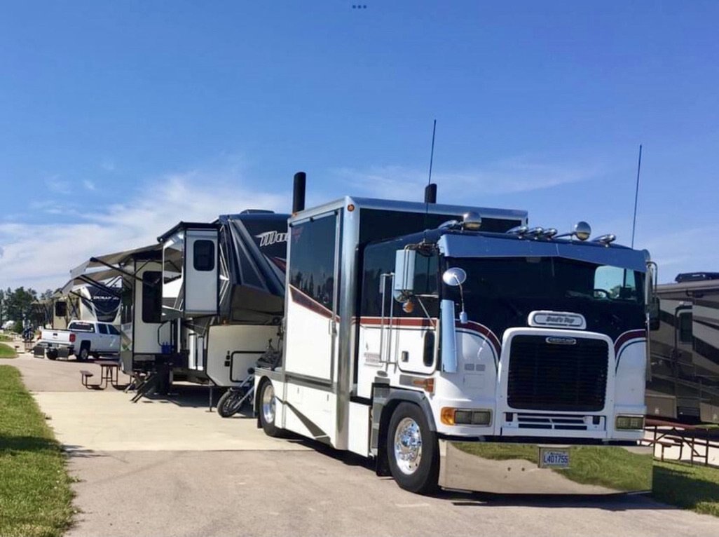 1997 Freightliner FLB S/A Cabover Truck Tractor w/Garage