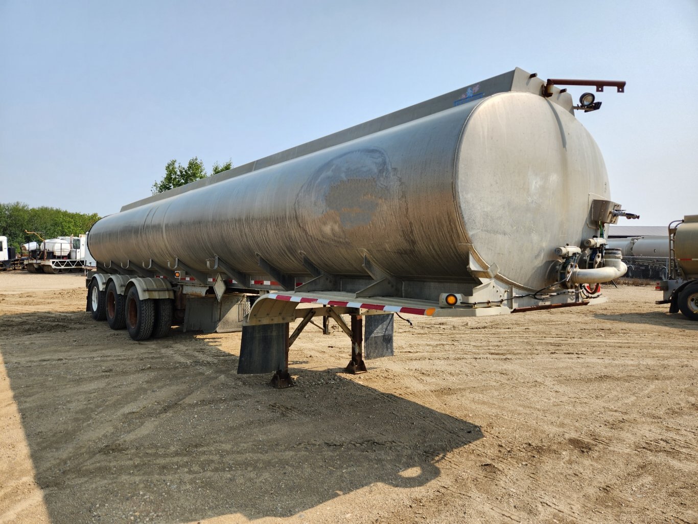 2014 Hutchinson 406 Crude 38m3 Aluminum Tridem Tank Trailer