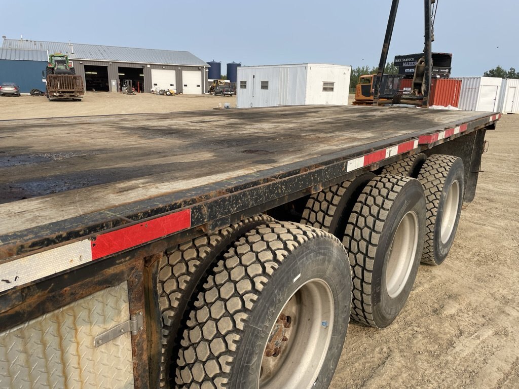 2004 Kenworth T800 Tridrive w/ Manitex 2892 Boom Truck