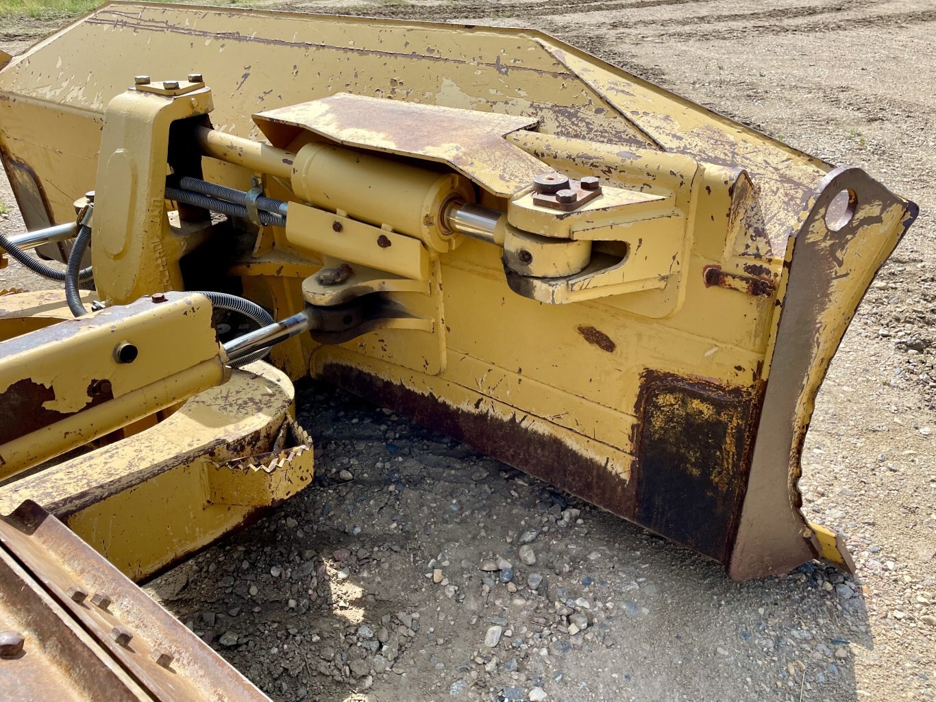 2004 Caterpillar D5N LGP VPAT Dozer