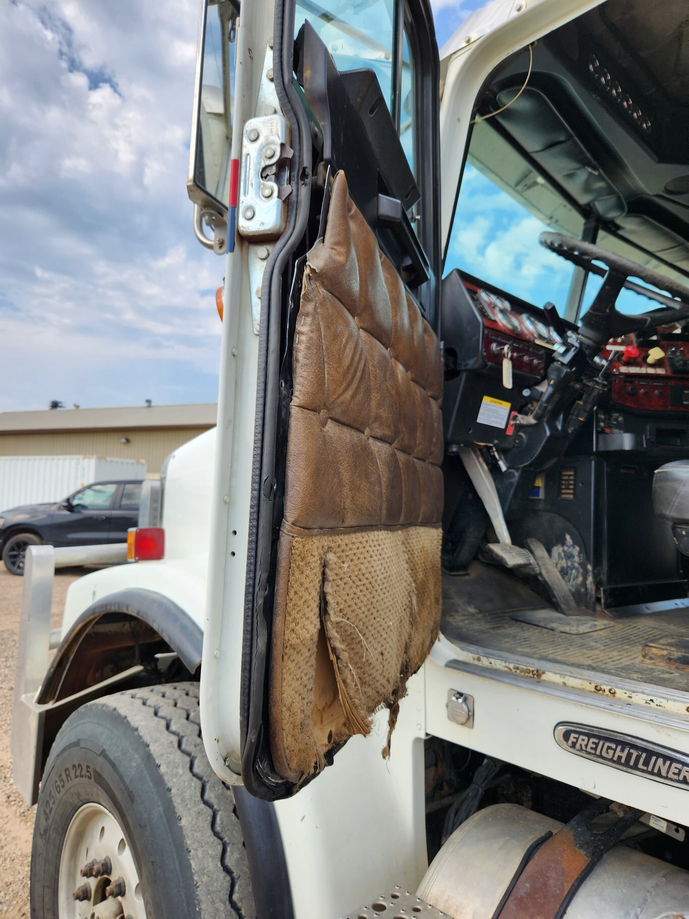 2007 Freightliner FLD120SD Tridrive Westech Combo Vacuum Truck