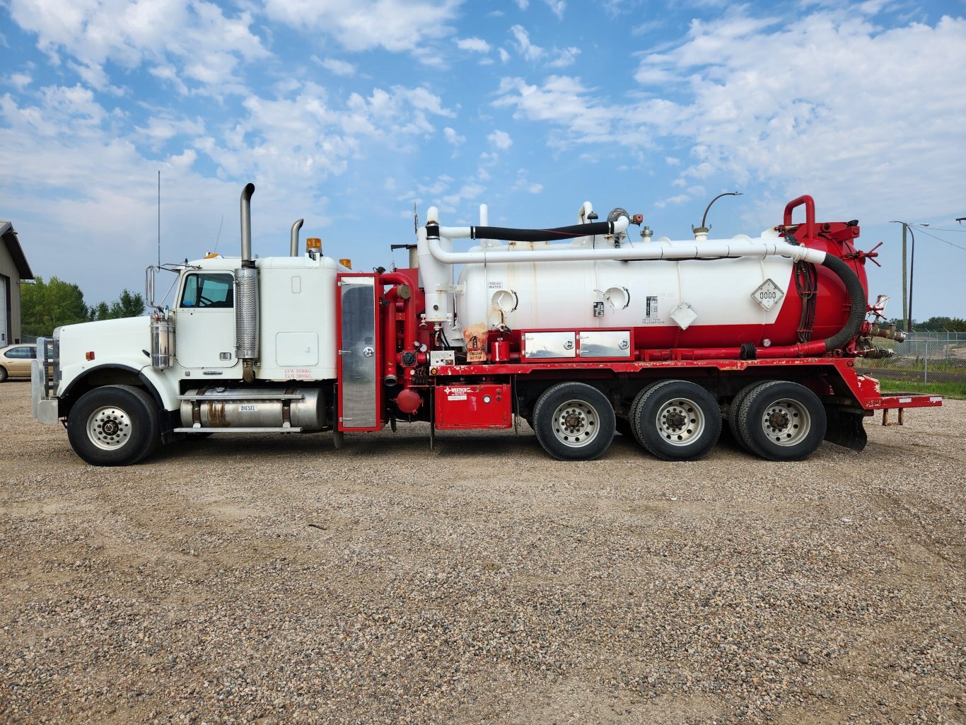 2007 Freightliner FLD120SD Tridrive Westech Combo Vacuum Truck