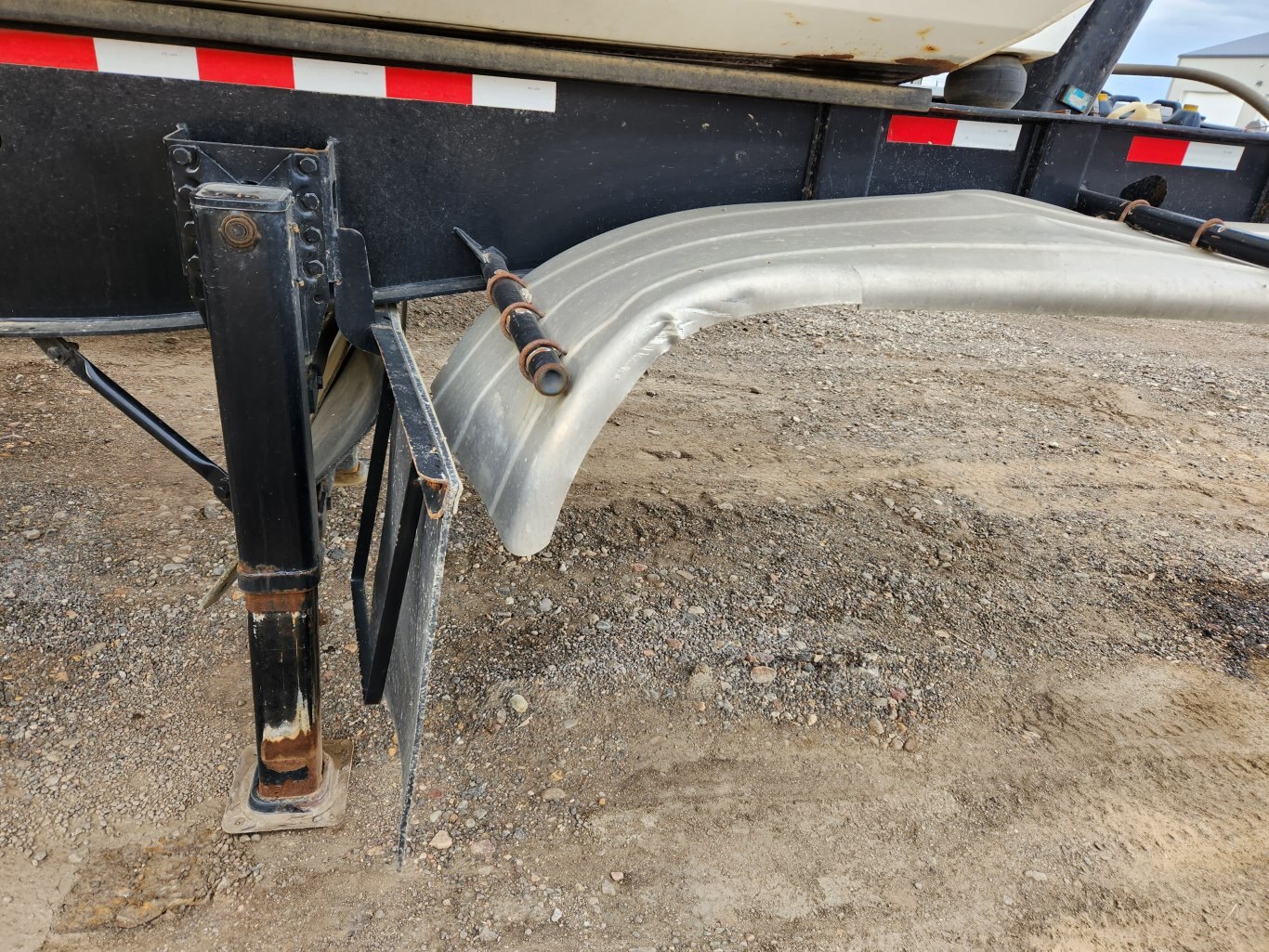 2013 Doepker Impact Tridem End Dump Trailer