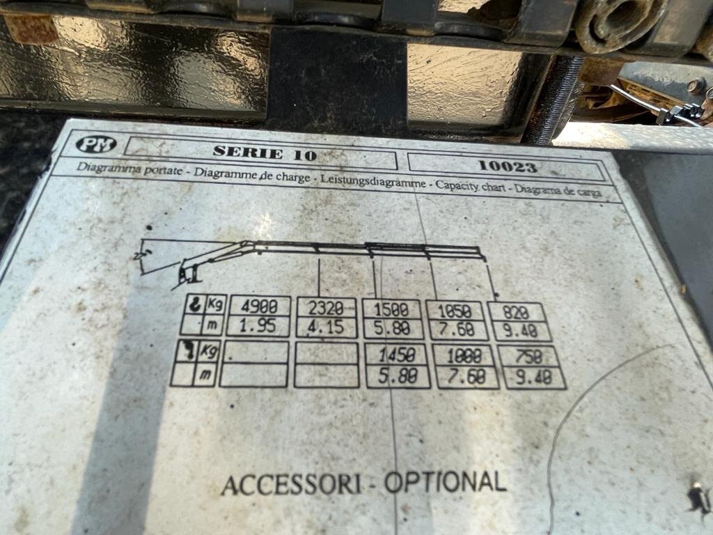 2002 INTERNATIONAL 4300 S/A KNUCKLE PICKER BOOM FLATBED TRUCK